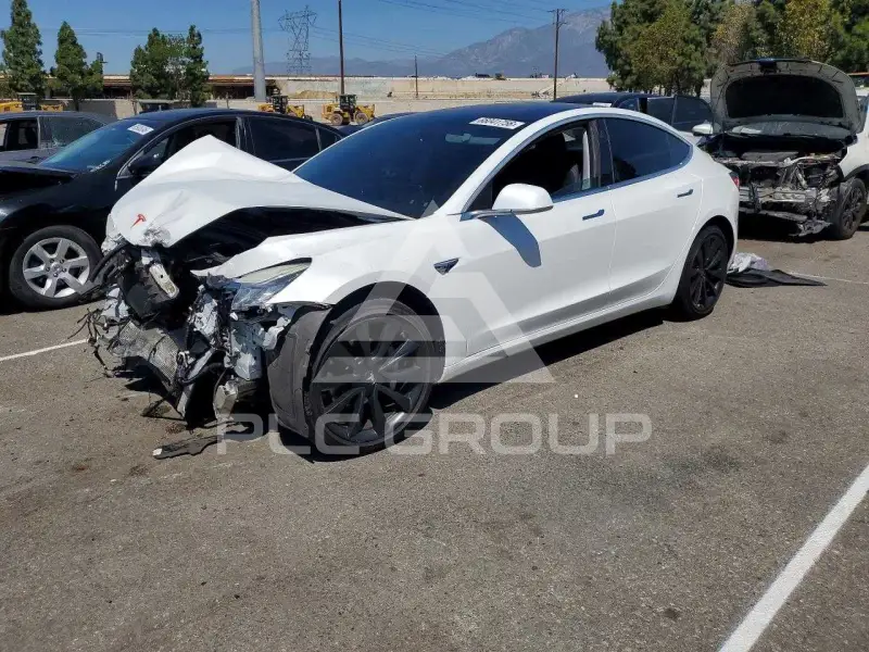 2018 Tesla Model 3 фото