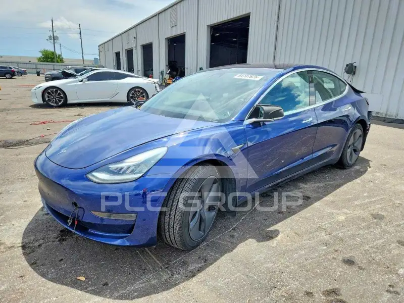 2018 Tesla Model 3 фото
