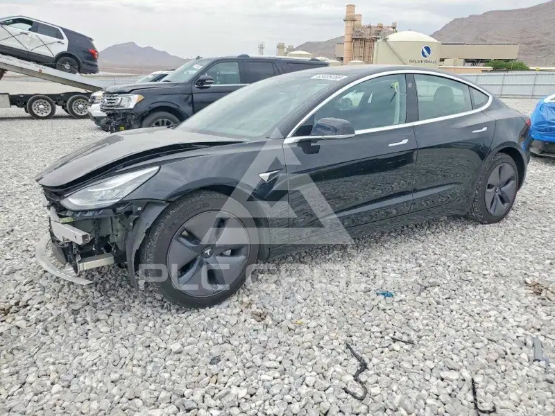 2018 Tesla Model 3 фото