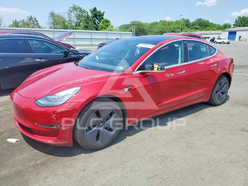 2018 Tesla Model 3 фото