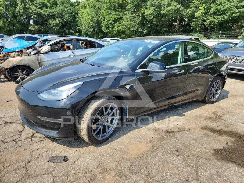 2018 Tesla Model 3 фото
