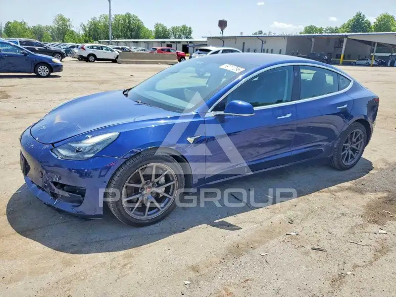2018 Tesla Model 3 фото