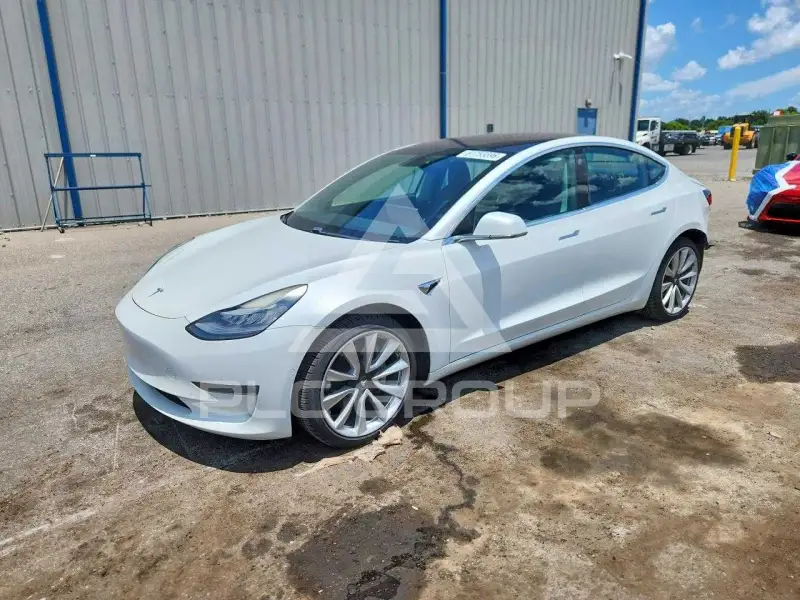 2018 Tesla Model 3 photo