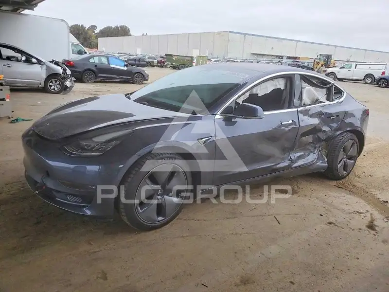 2018 Tesla Model 3 фото