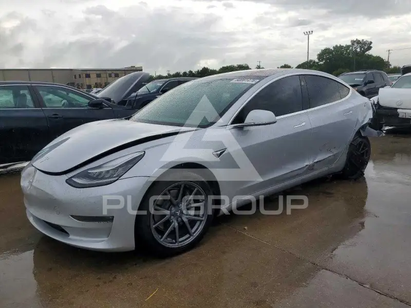 2018 Tesla Model 3 photo
