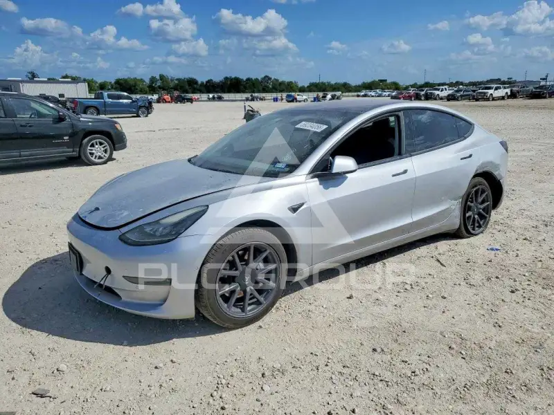 2018 Tesla Model 3 фото