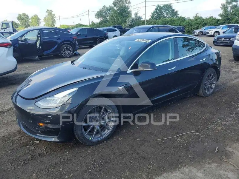 2018 Tesla Model 3 фото