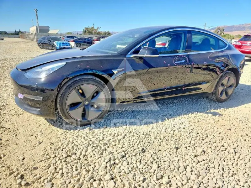 2018 Tesla Model 3 фото