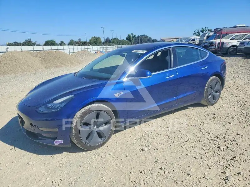 2018 Tesla Model 3 фото