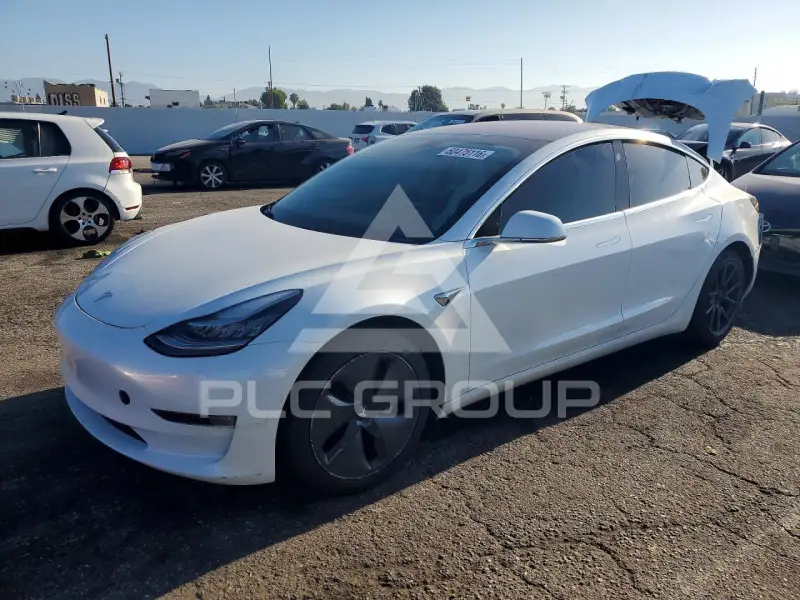 2018 Tesla Model 3 фото