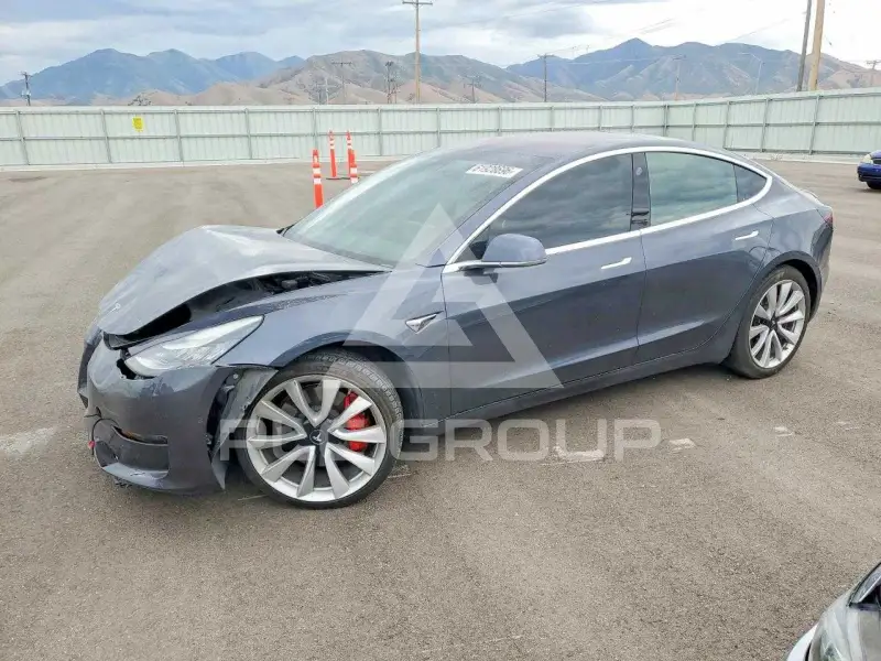 2018 Tesla Model 3 photo