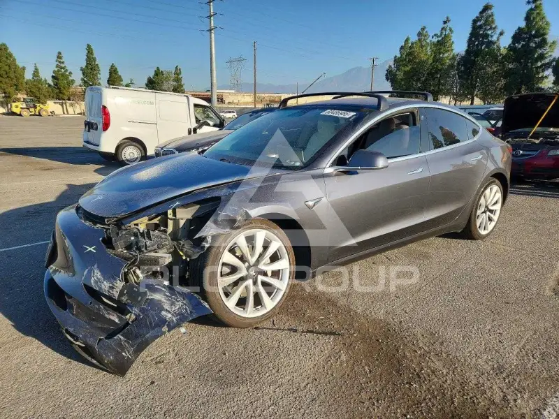2018 Tesla Model 3 фото