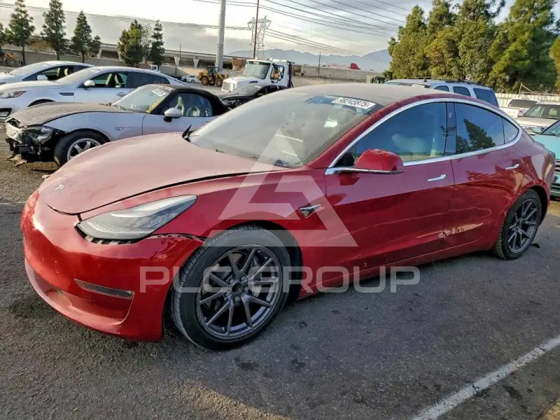 2018 Tesla Model 3 фото