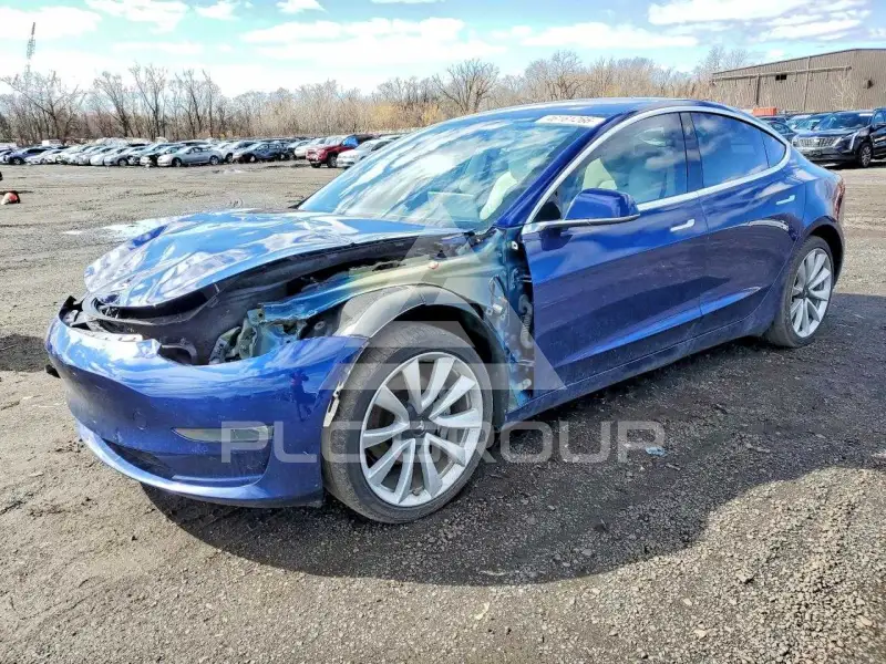 2018 Tesla Model 3 фото