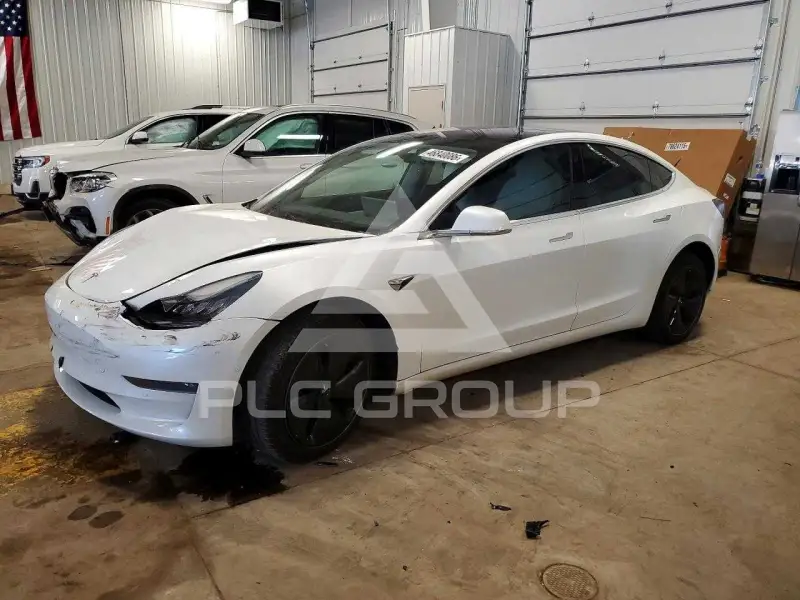 2018 Tesla Model 3 фото
