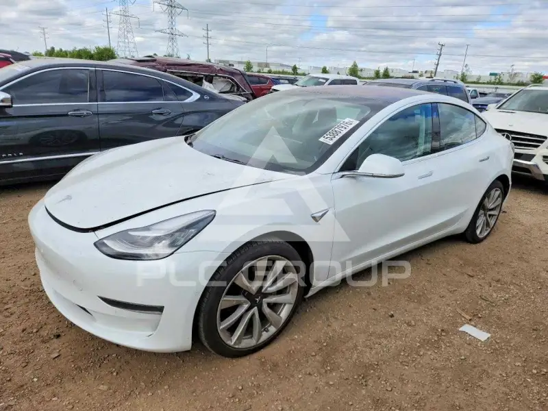 2018 Tesla Model 3 фото