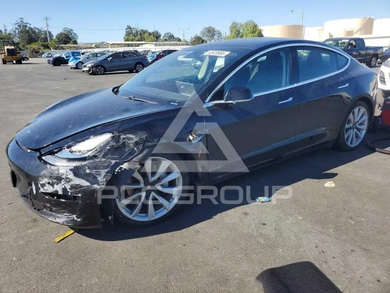 2018 Tesla Model 3 фото
