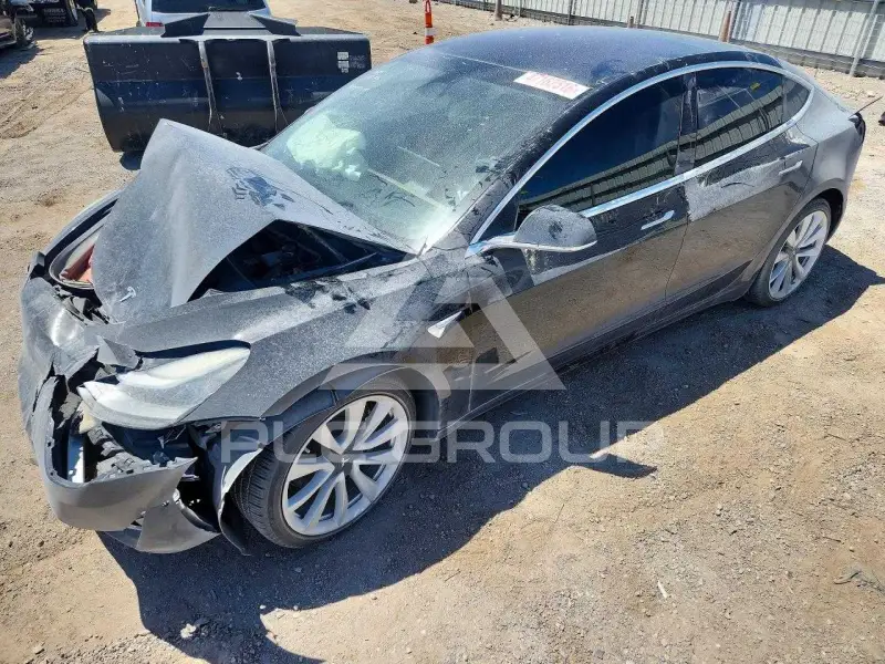 2018 Tesla Model 3 фото