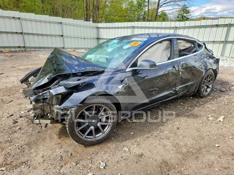 2018 Tesla Model 3 photo