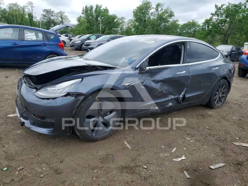 2018 Tesla Model 3 фото