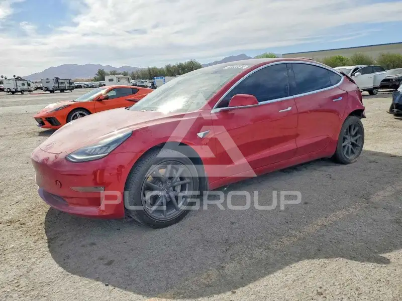 2018 Tesla Model 3 фото