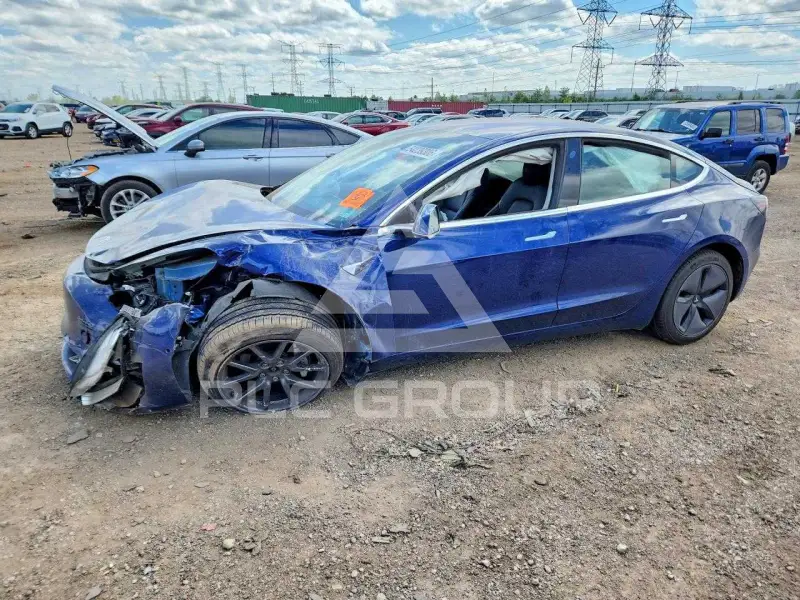 2018 Tesla Model 3 фото