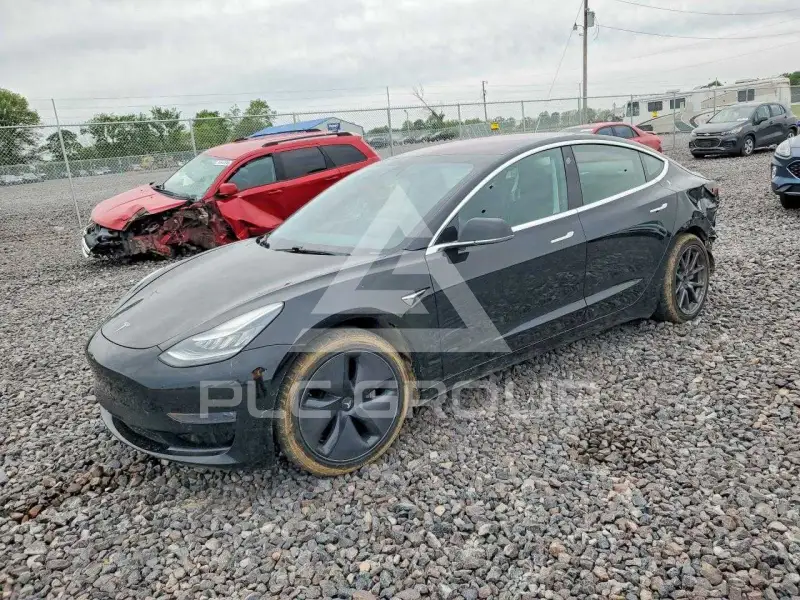 2018 Tesla Model 3 photo