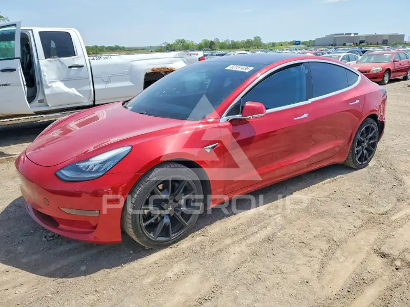 2018 Tesla Model 3 фото