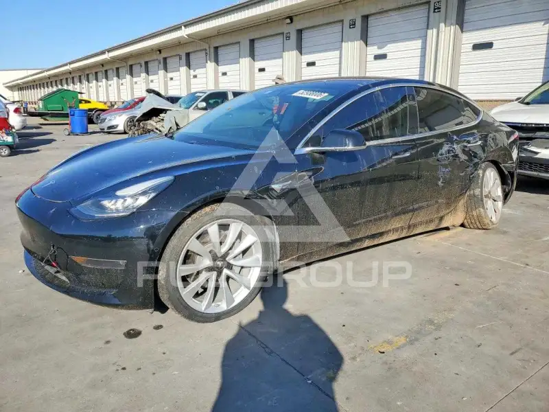 2018 Tesla Model 3 фото