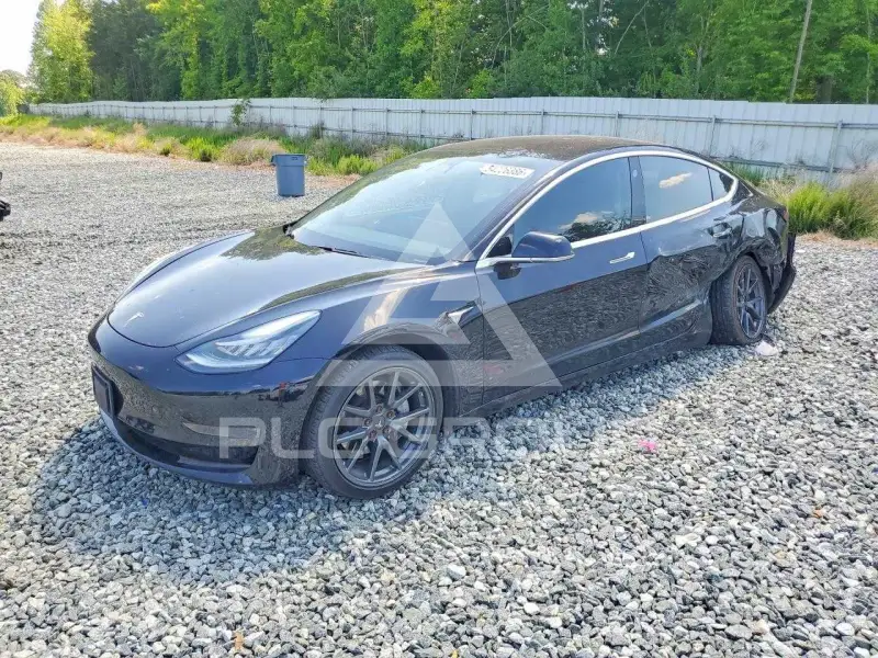 2018 Tesla Model 3 фото