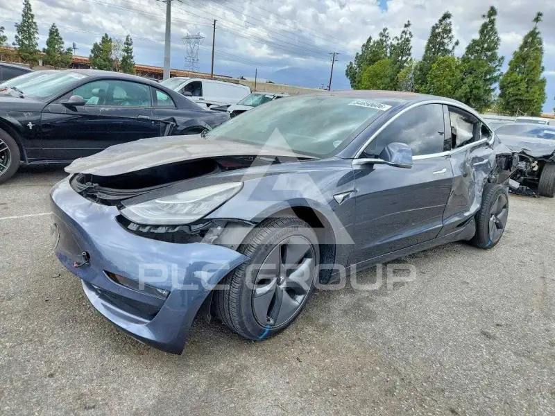 2018 Tesla Model 3 photo