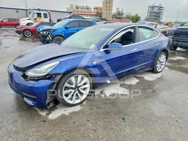 2018 Tesla Model 3 фото