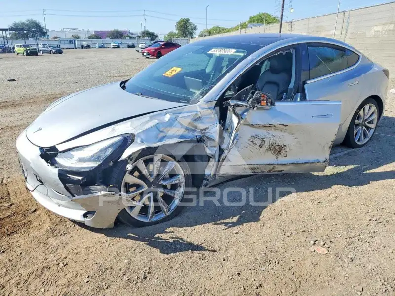 2018 Tesla Model 3 фото