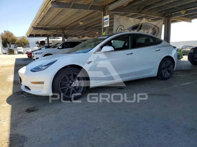 2018 Tesla Model 3 фото