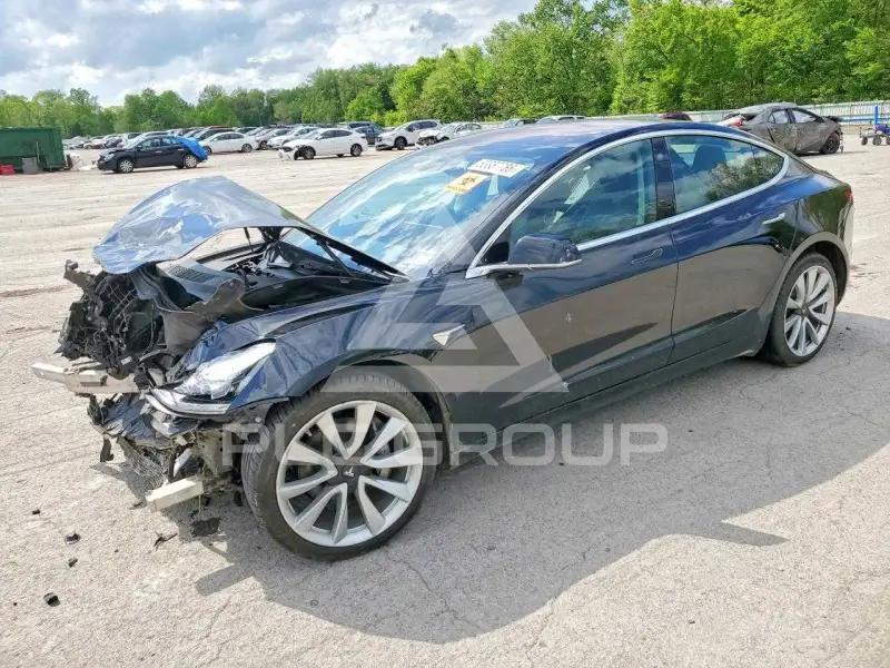 2018 Tesla Model 3 фото