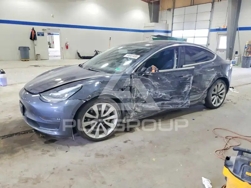 2018 Tesla Model 3 фото