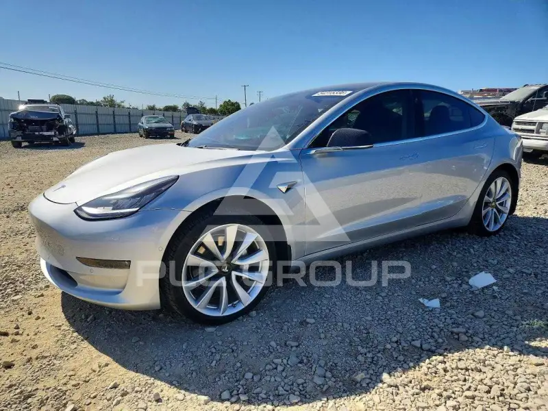 2018 Tesla Model 3 photo