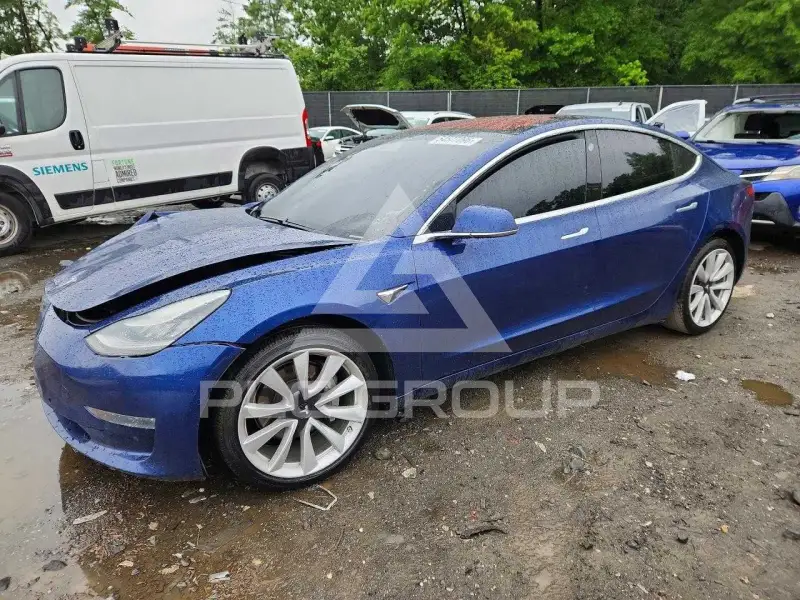 2018 Tesla Model 3 фото