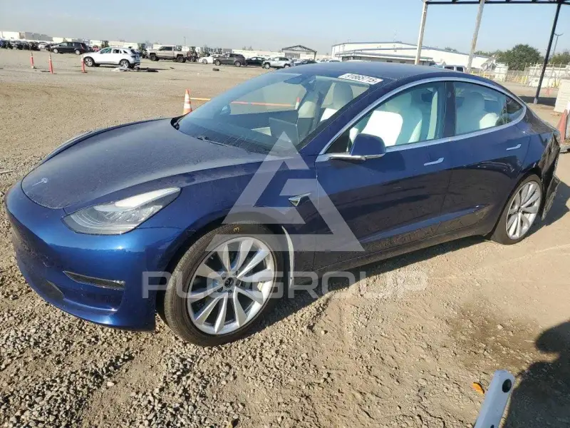 2018 Tesla Model 3 фото