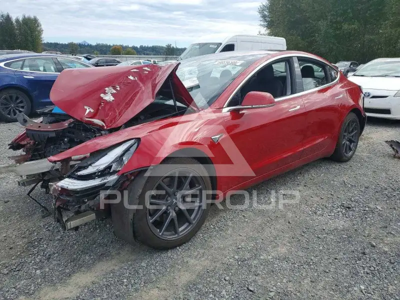 2018 Tesla Model 3 фото