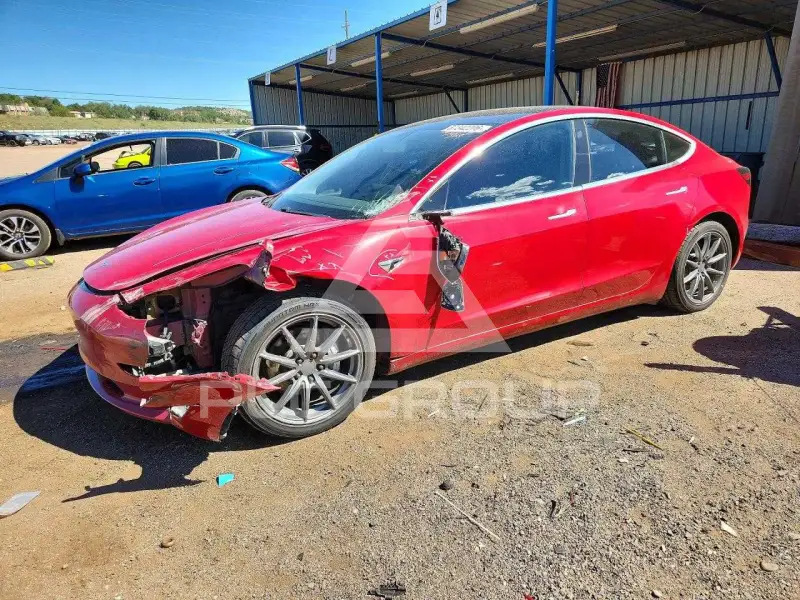 2018 Tesla Model 3 фото