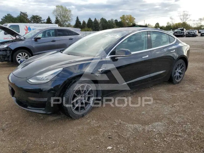 2018 Tesla Model 3 фото