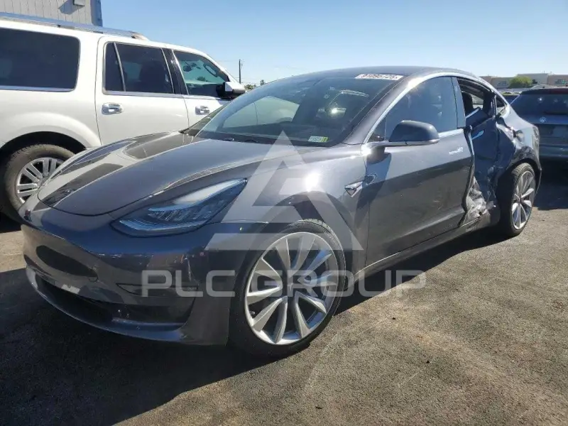 2018 Tesla Model 3 фото