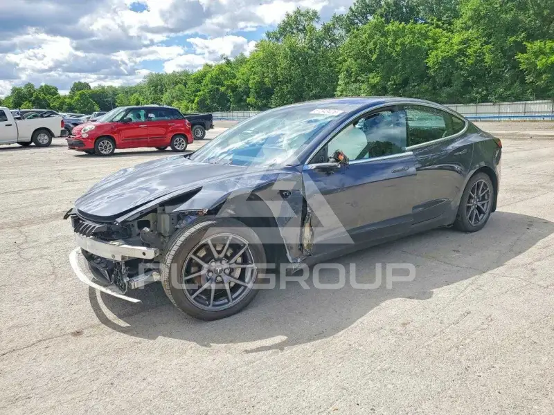 2018 Tesla Model 3 photo