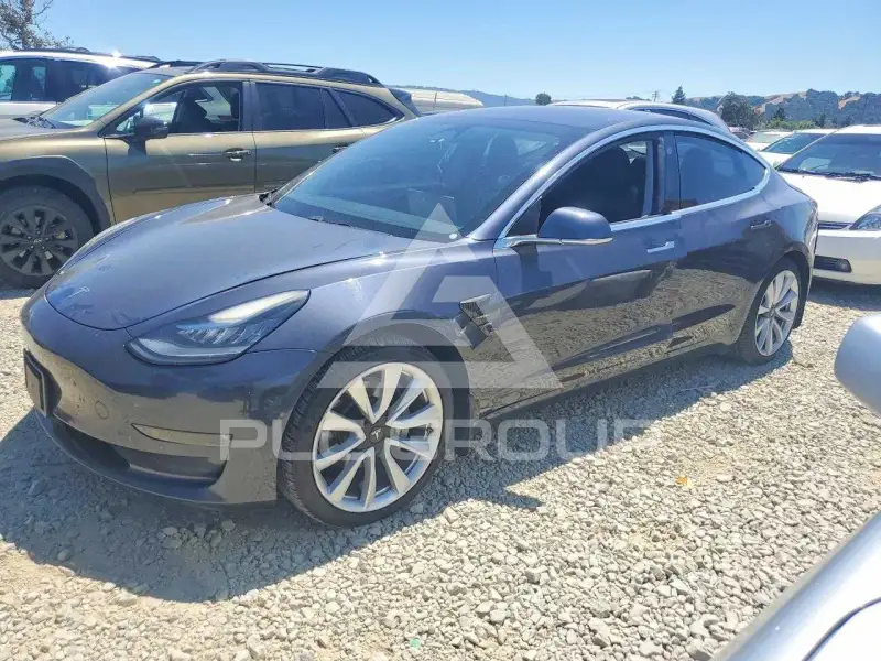 2018 Tesla Model 3 photo