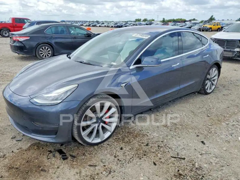 2018 Tesla Model 3 фото