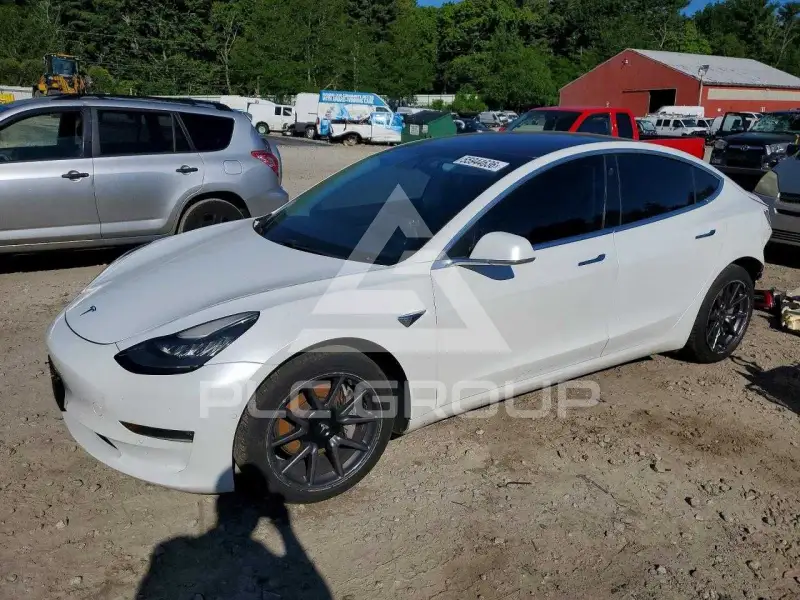 2018 Tesla Model 3 photo
