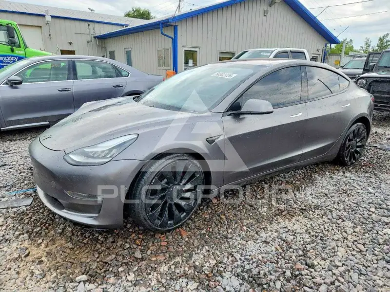 2018 Tesla Model 3 фото
