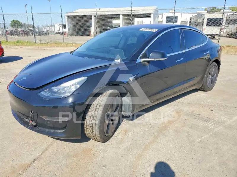 2018 Tesla Model 3 фото