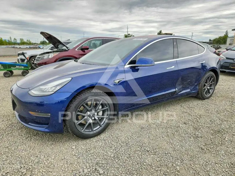 2018 Tesla Model 3 фото